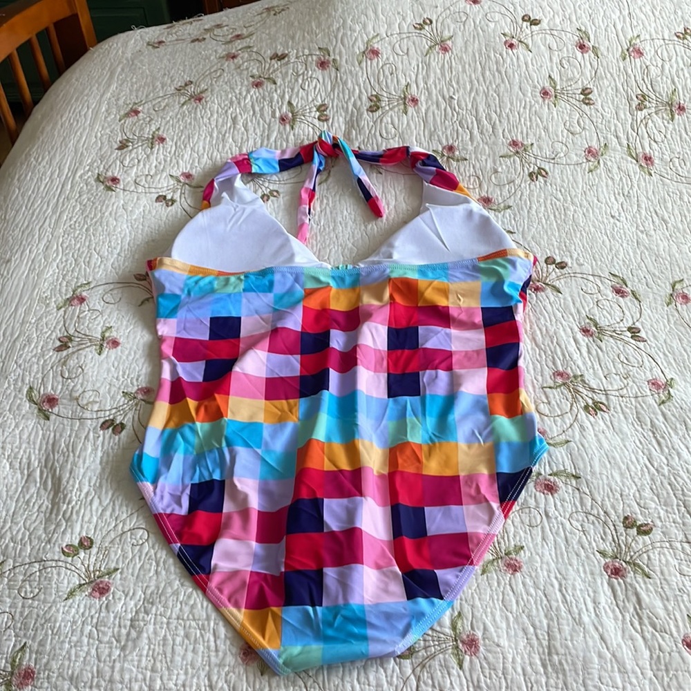 Colorful One-piece Swimsuit - Picture 3 of 6